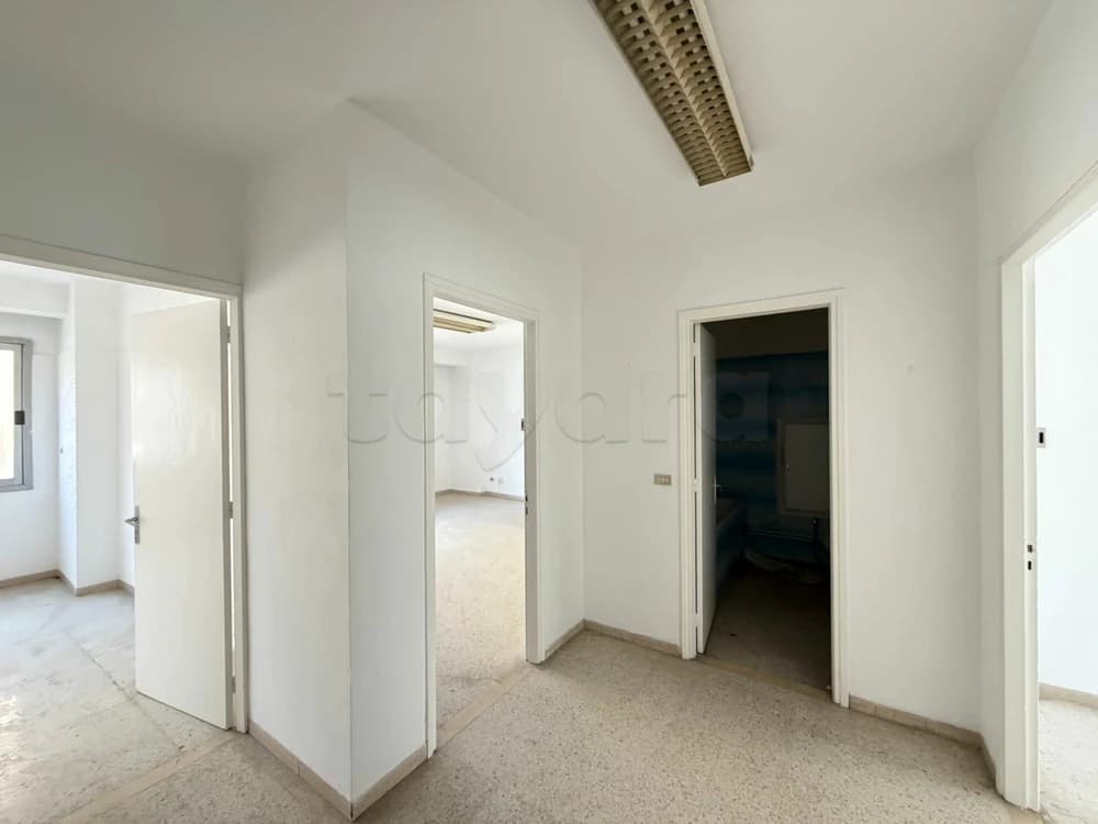 A louer Immeuble 80 pièces ac ascenseur Tunis