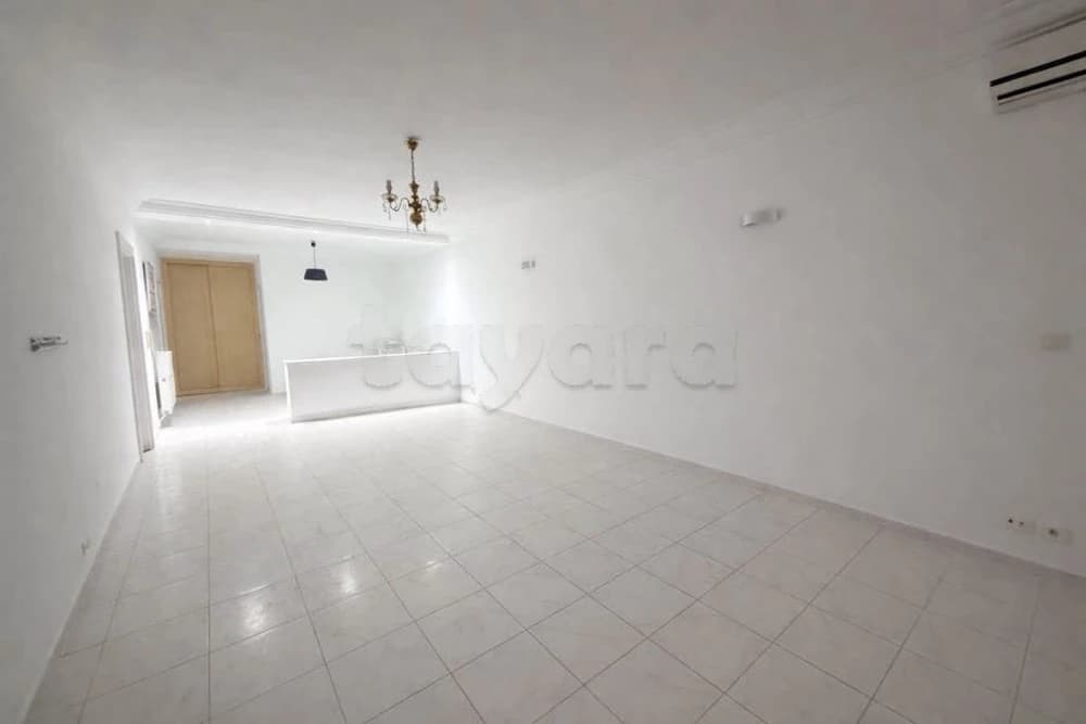 📍ENNASR 2 : REZ-DE-CHAUSSÉE D’UNE VILLA  S+2 À LOUER 