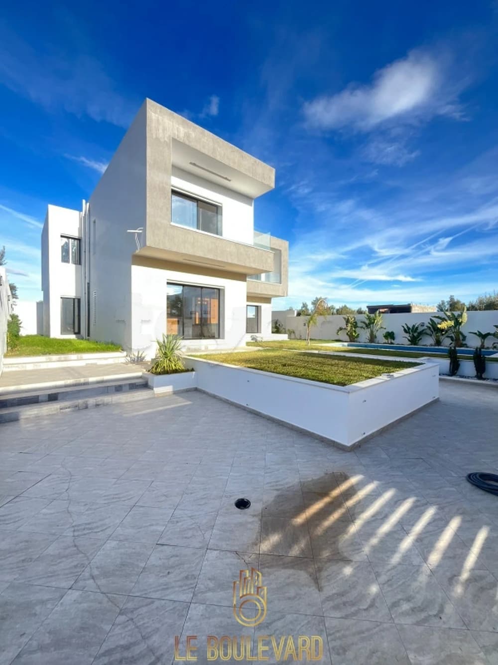 A vendre Villa S+4 avec piscine à Sidi jdidi Hammamet