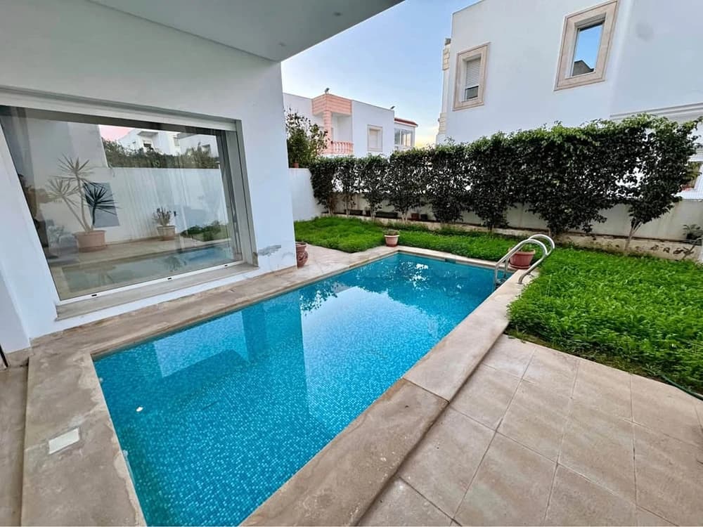 À LOUER - Villa indépendante haut standing avec piscine