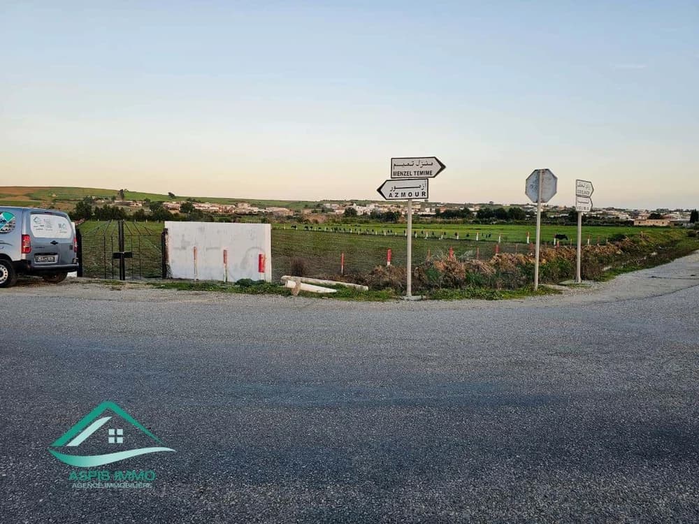 Terrain 10700 m² à wed Khatf Kelibia