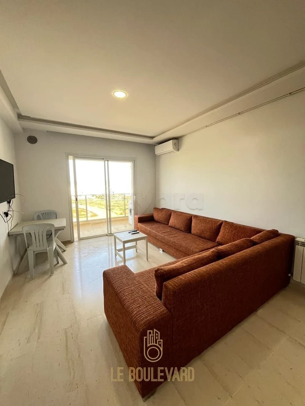 Location annuelle : Appartement S+1 Haut Standing à AFH Mrezga, Nabeul 