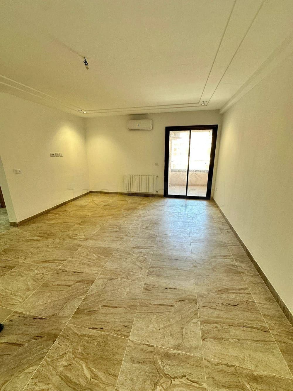 A louer un appartement S2 avec place parking Neuf a la nouvelle medina 3 