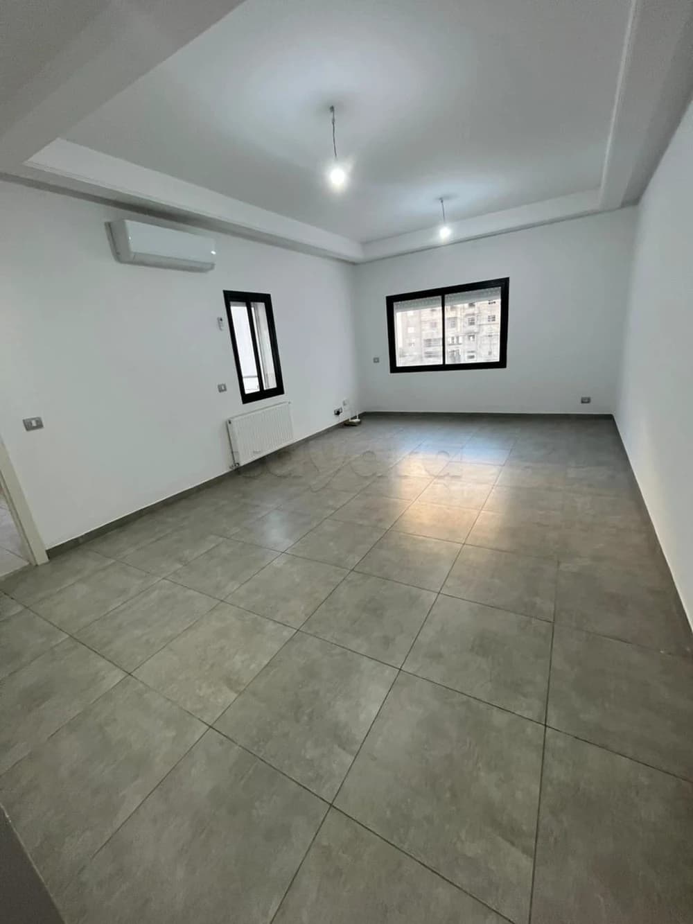 A Vendre un S+4 à Jardins de Carthage