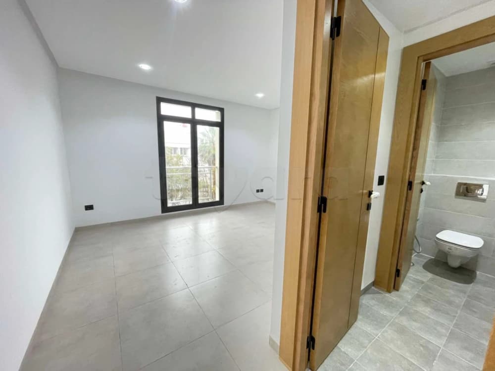 A louer bureau 2 pièces  haut standing a Alain Savary