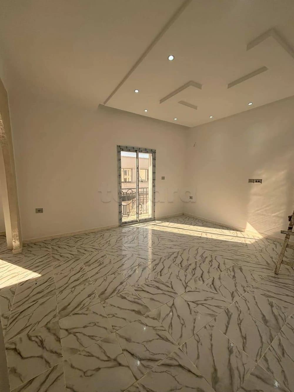 s plus 3 rénové au centre ville de tunis wb3996