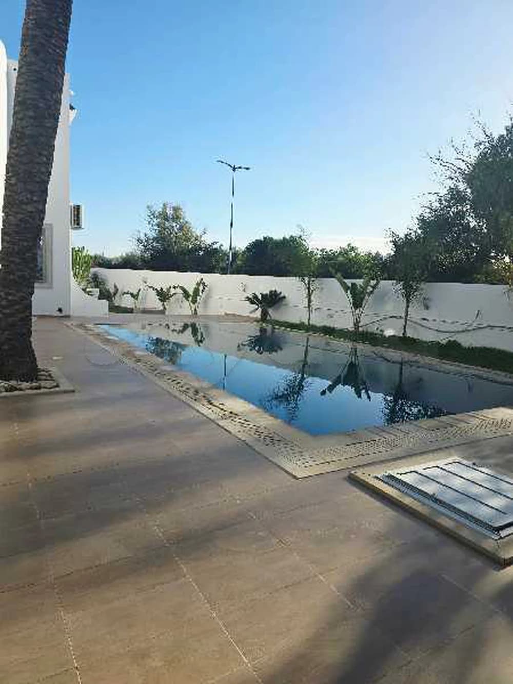 Avendre villa avec picine prestigieuse  à Kantaoui 