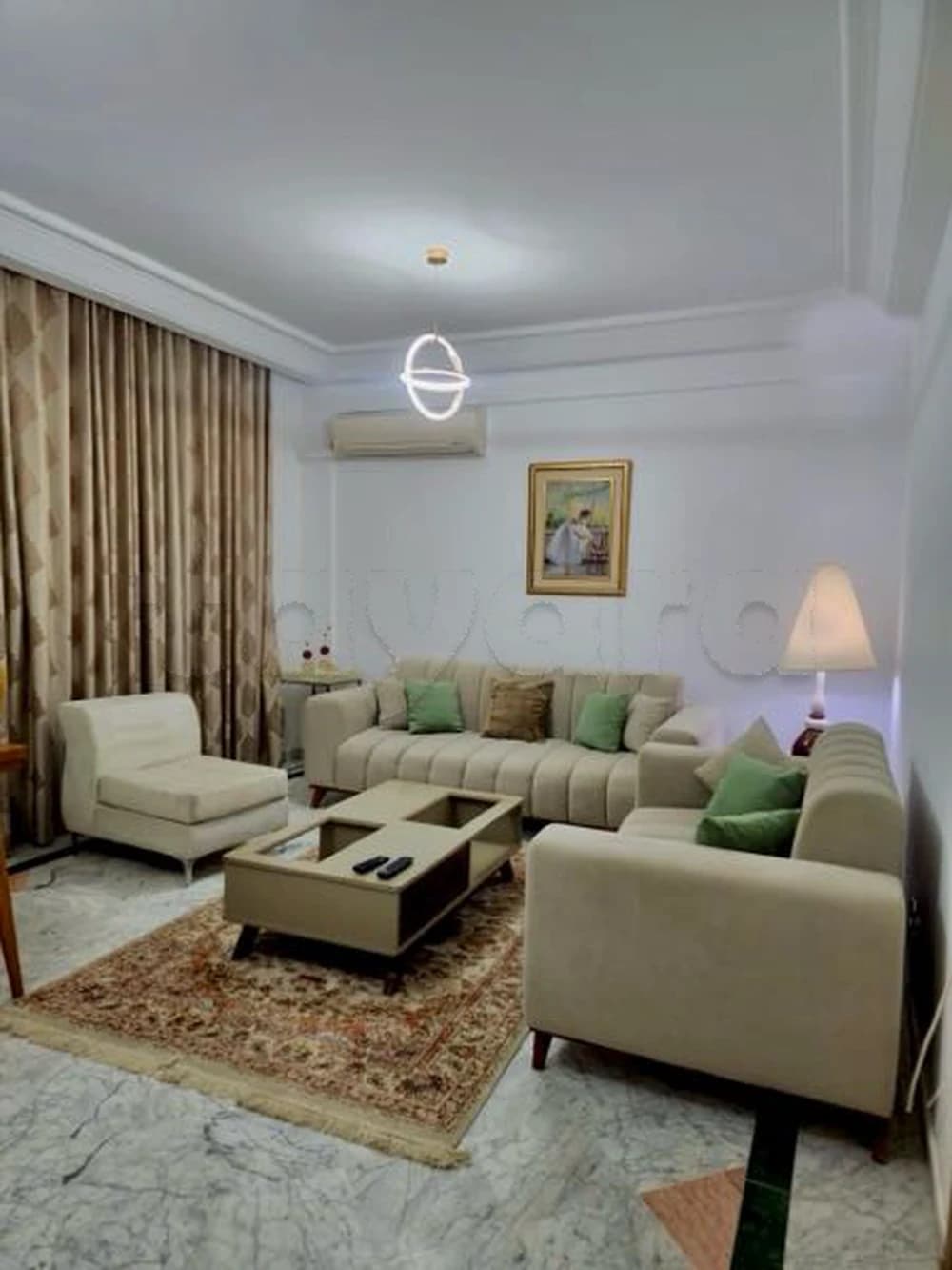 شقة 3 غرف وصالة مؤثثة – حدائق قرطاج 