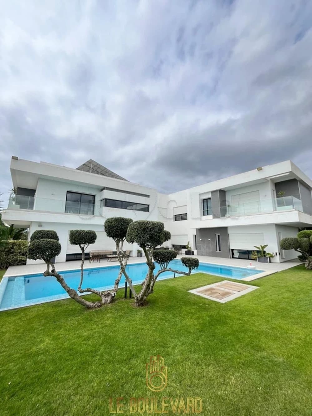 Villa de maître S+6 avec piscine à Mrezge, Hammamet