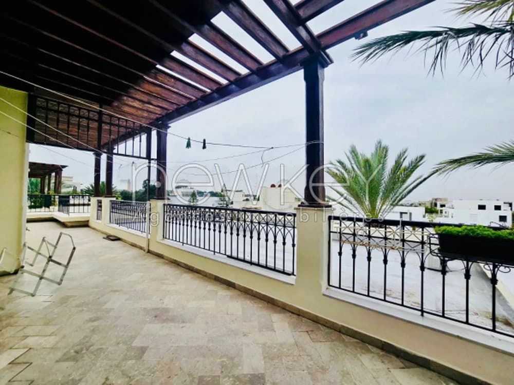 Un appartement en s+3 avec terrasse à la Marsa