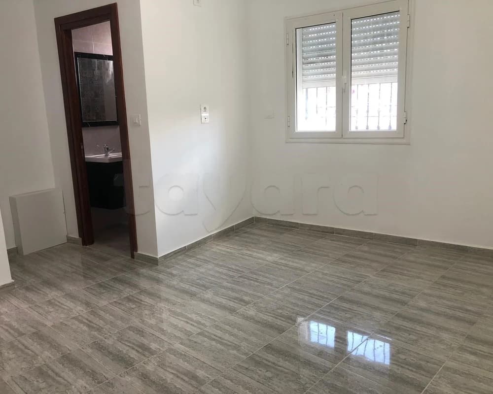 A vendre à Hammamet sidi Hamed  une maison S+3 