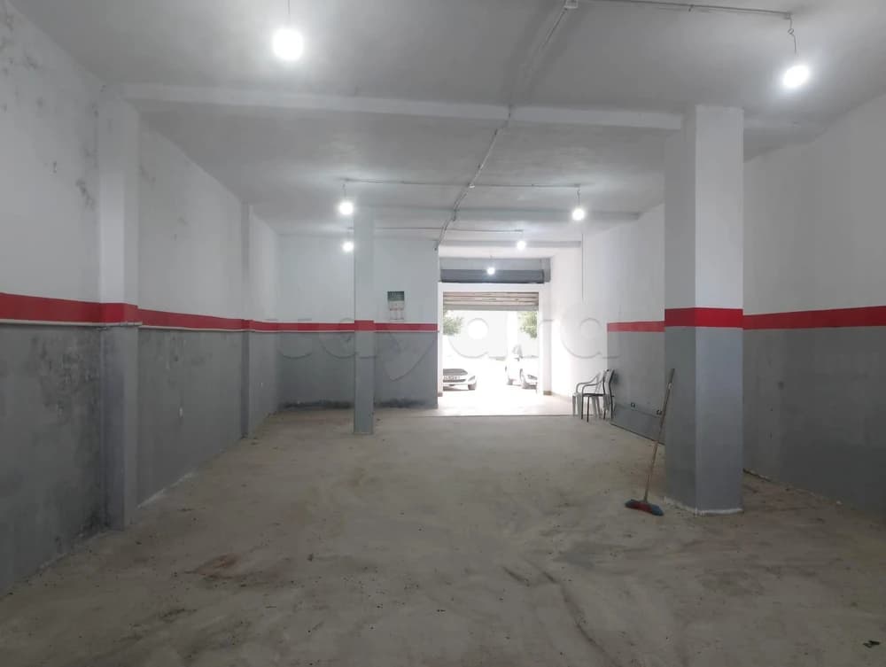 A LOUER UN LOCAL COMMERCIAL OU UN DEPOT  A RADES MELIANE 2