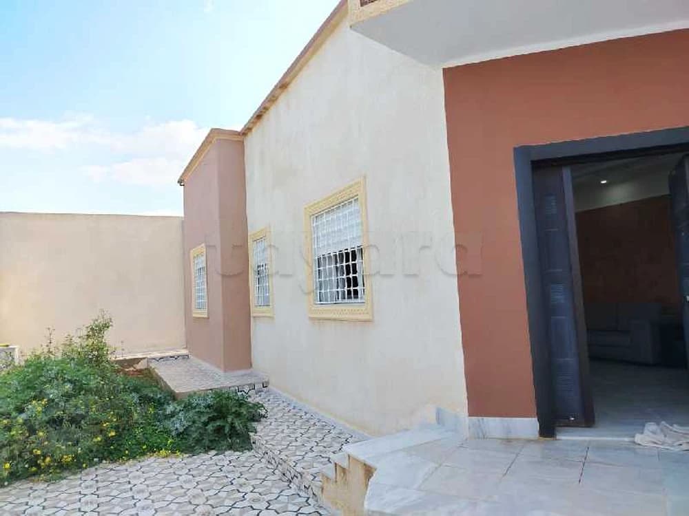 فيلا للبيع بسيدي ثابت