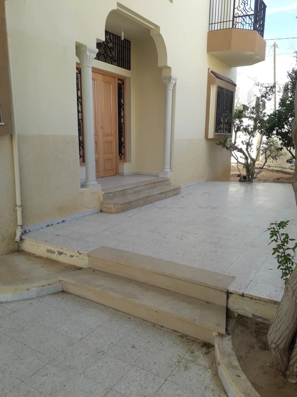 Etage de villa au rez de chaussée 