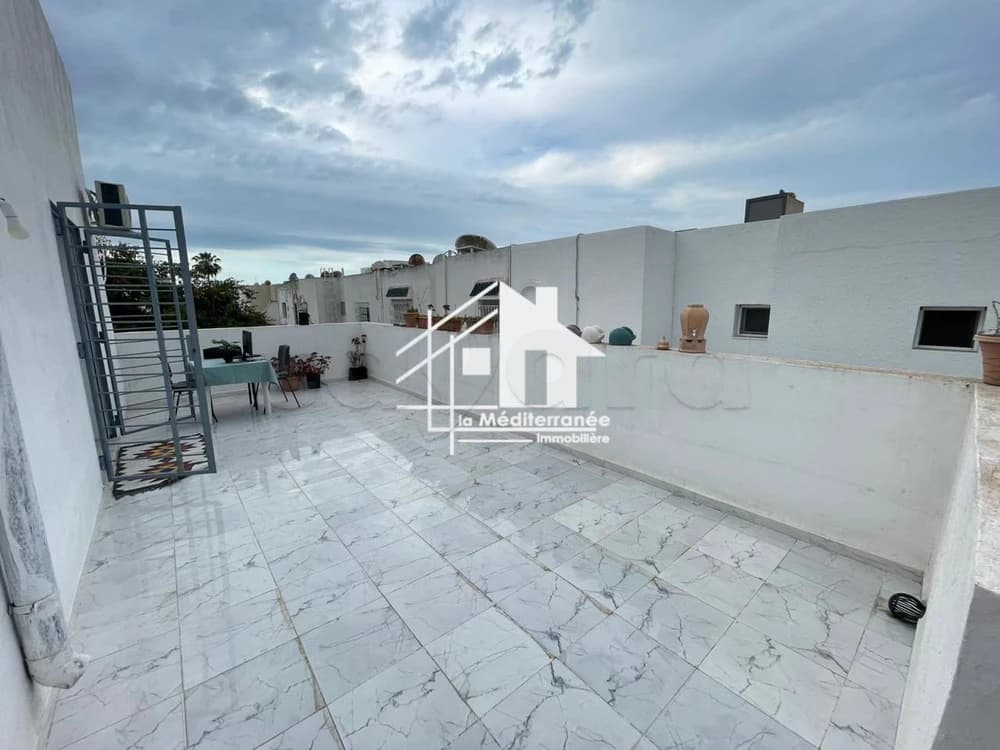 A louer s+2 à Route Gammarth