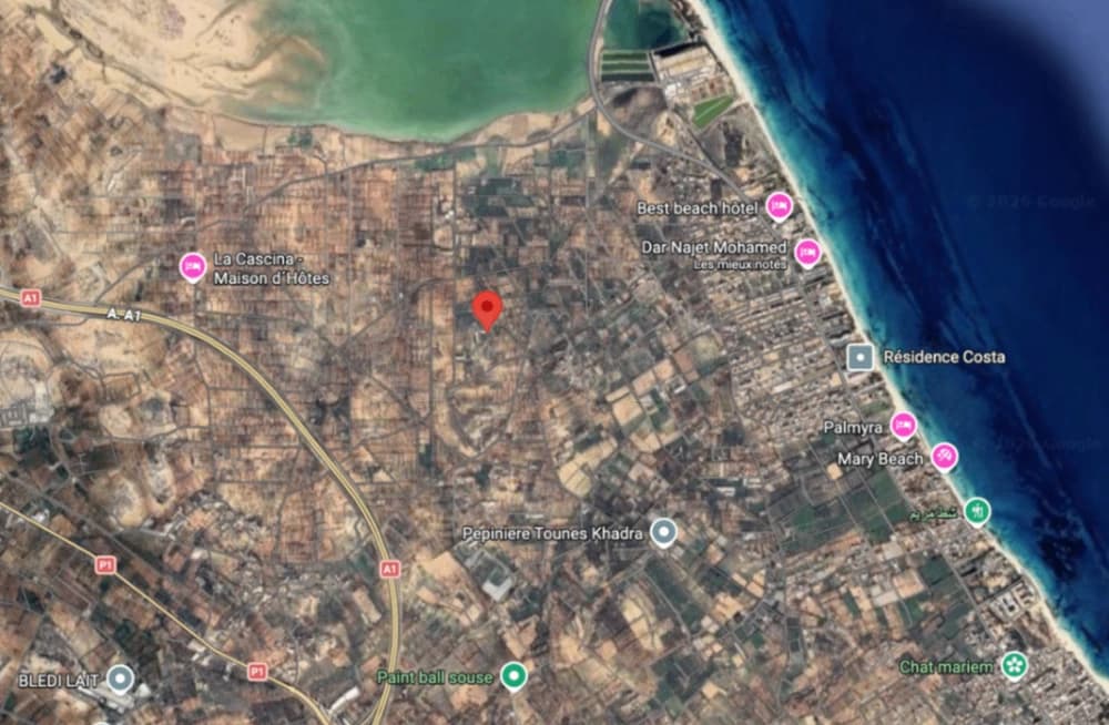 Vente Hangar 600m sur Terrain 2,298 m a Chott Mariem (D132)