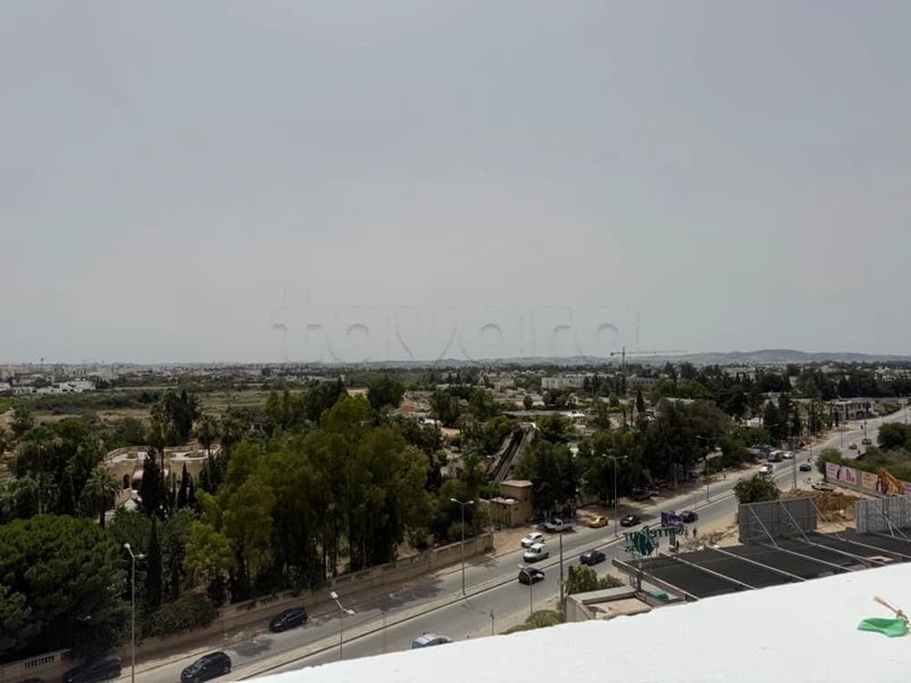 s+3 avec terrasse à vendre à la soukra