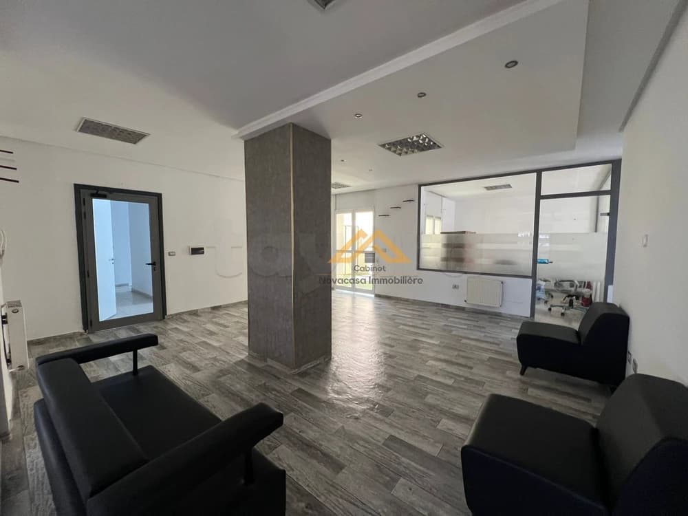 À Louer – Bureau Spacieux S+4 de 140 m² avec Open Space et Vue Mer à Kantaoui