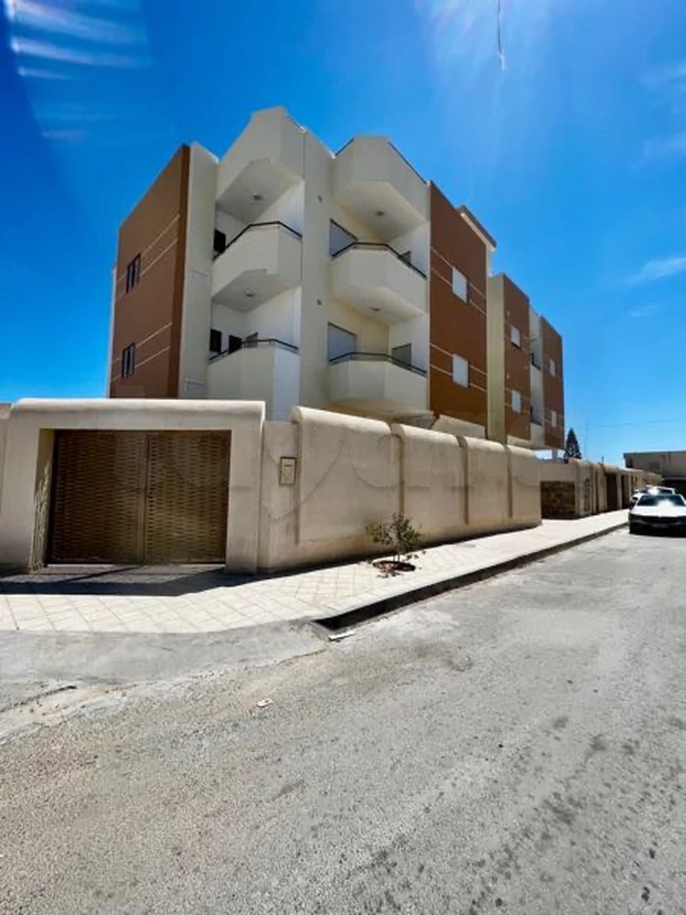 Appartement neuf S+3 avec Suite parental, grande cuisine, place de parking incluse