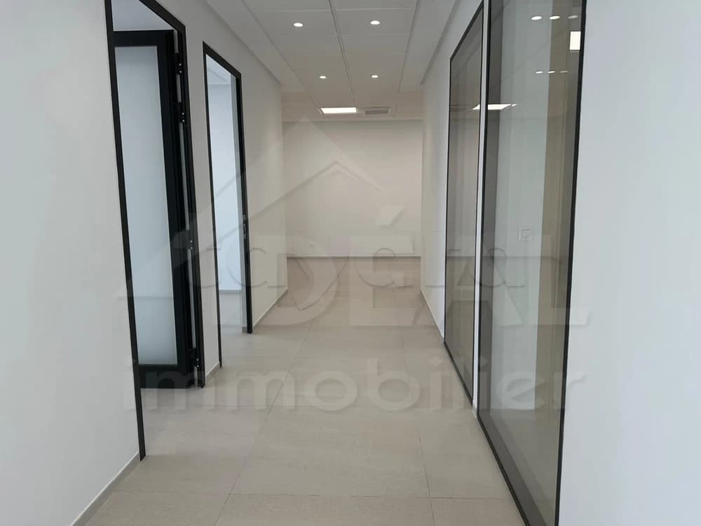 AL Bureau 240m² -Lac3