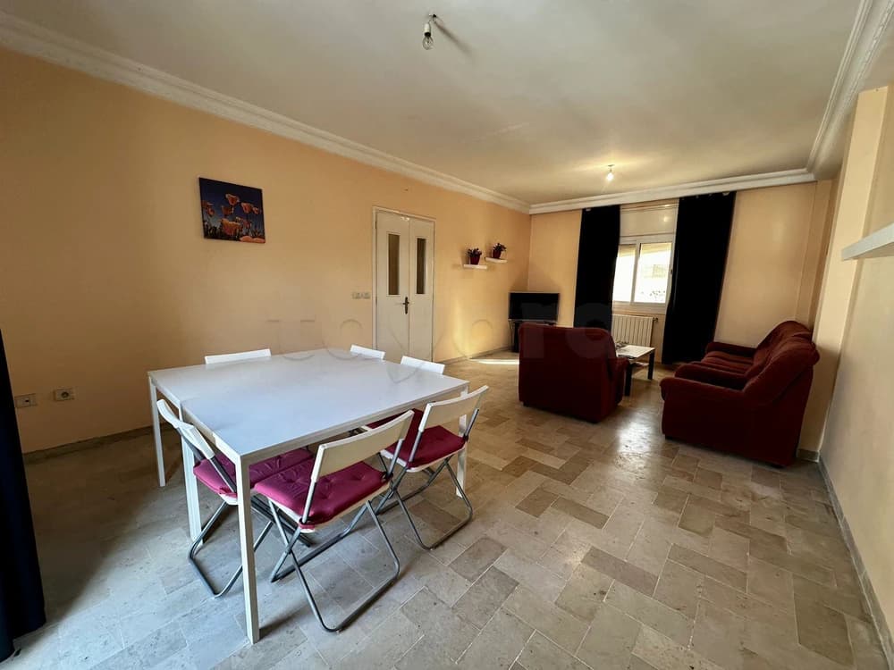 A vendre un S+3 à Khzema 