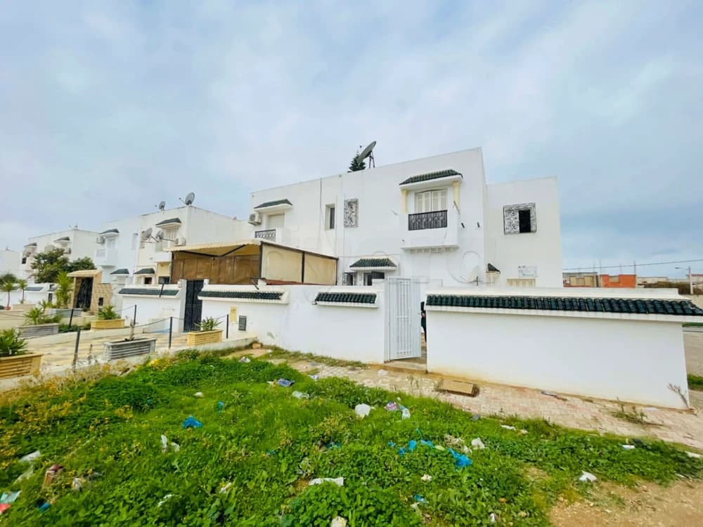 A vendre– Appartement S+2 à Cité Béhi Ladgham, Borj Louzir (Ariana)