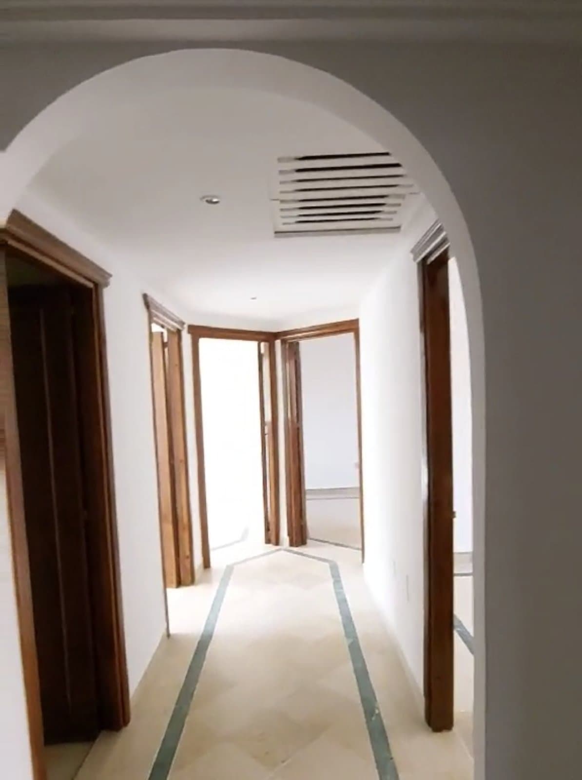 BUREAU MONTPLAISIR 65MC