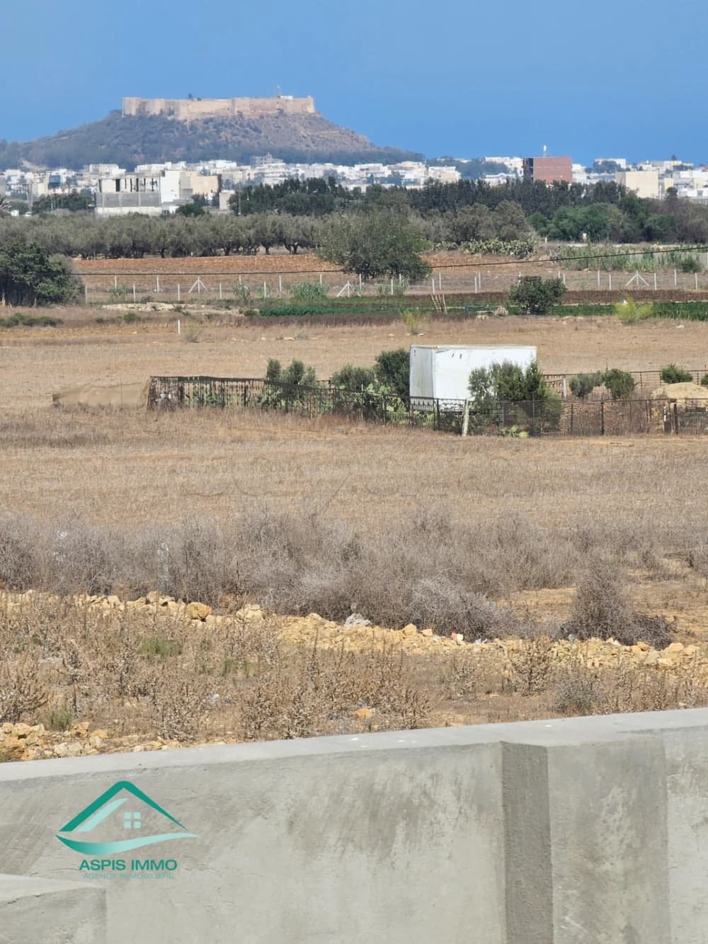  Maison avec piscine en cours de construction à kelibia