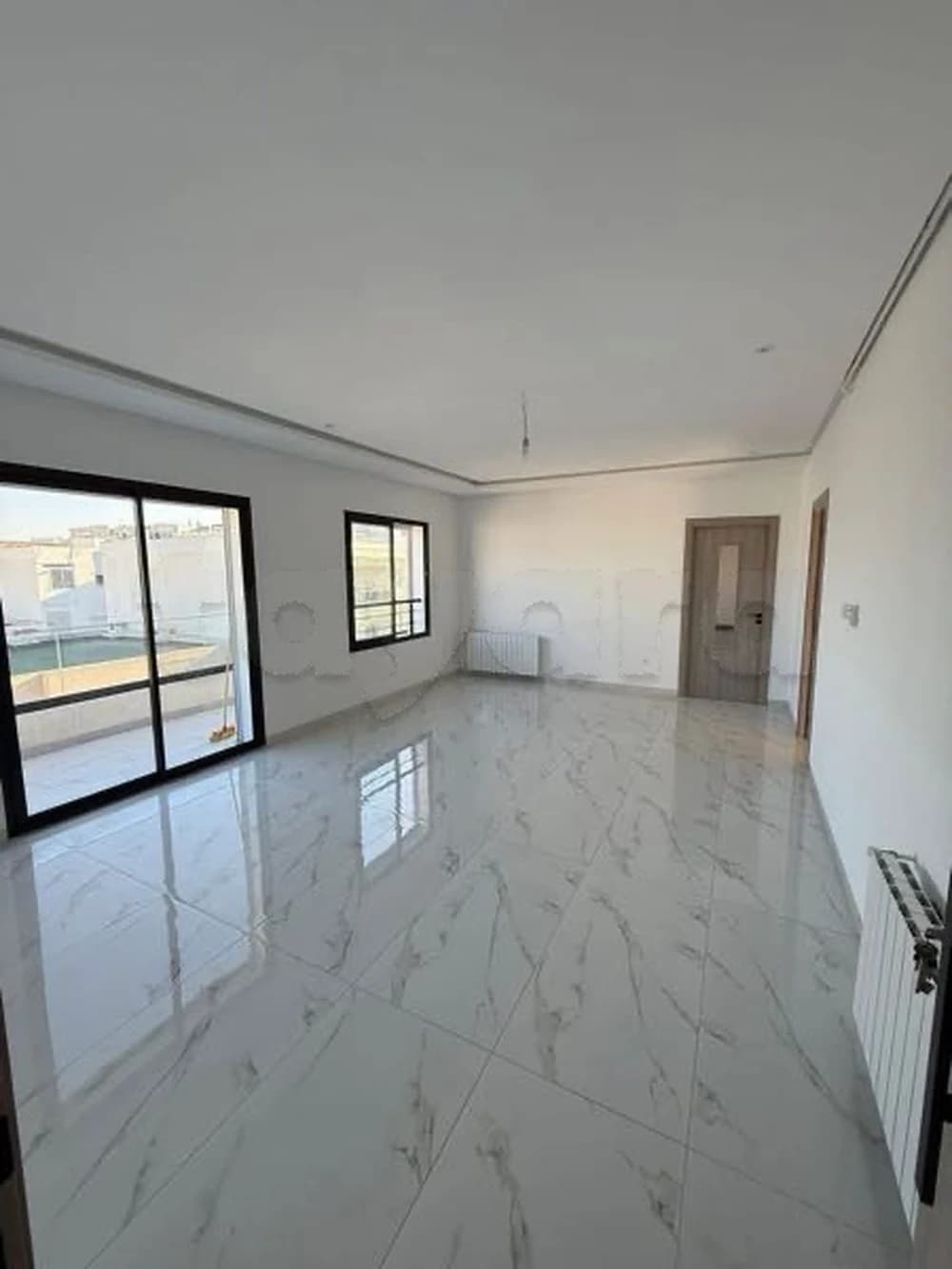 📍 ENNASER 2 : APPARTEMENT S+3 HAUT STANDING AVEC UNE VUE DÉGAGÉE A LOUER 