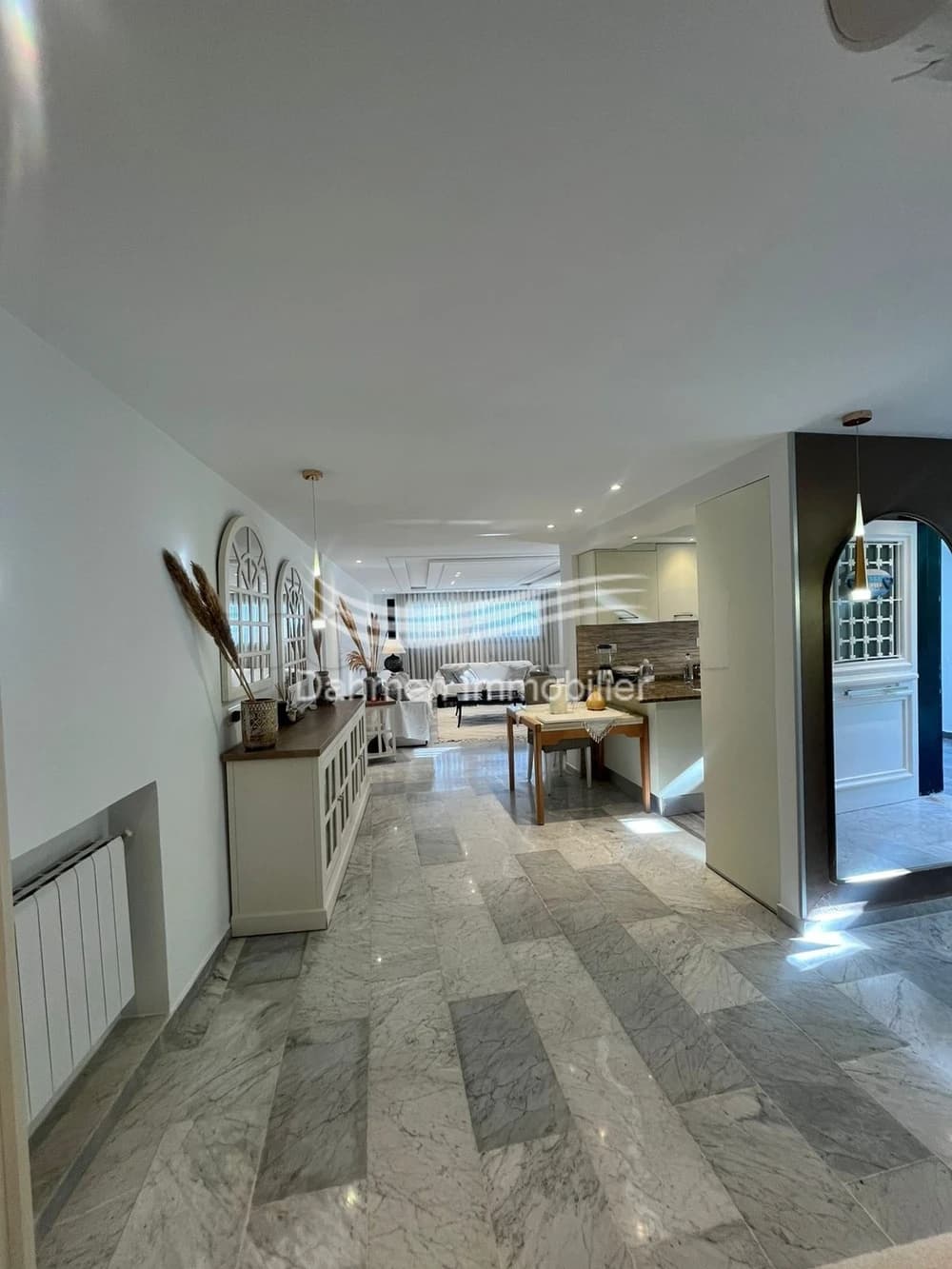 un rez-de-chaussée s+2 luxe meublé à louer