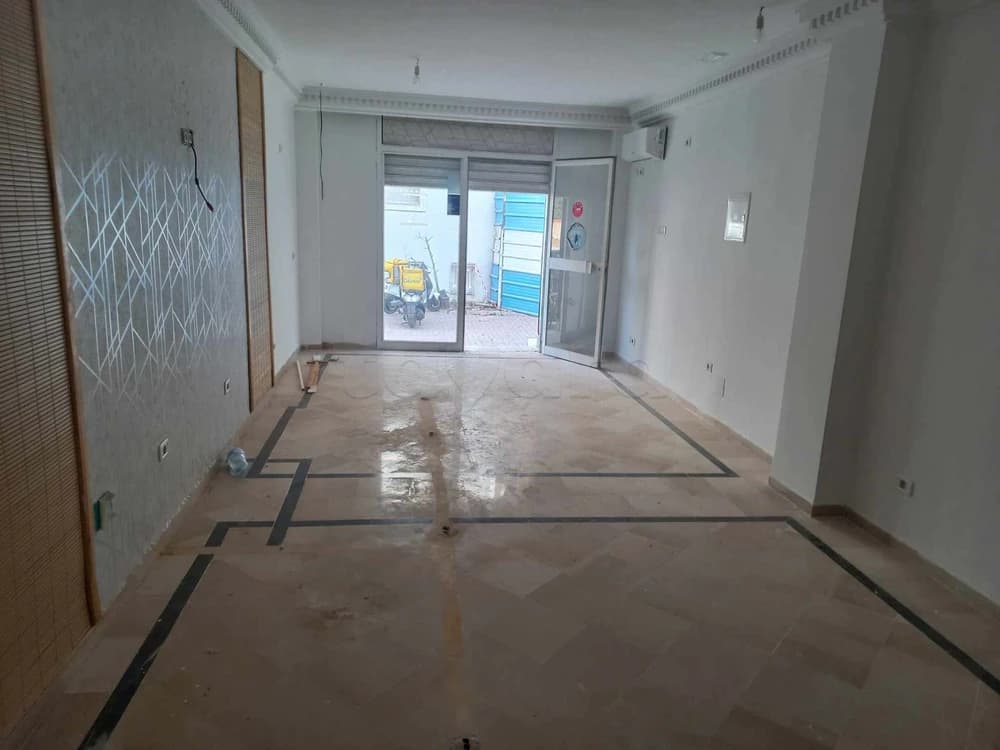 A louer Local de 45m² Lac 1 derrière ambassade Indonésie