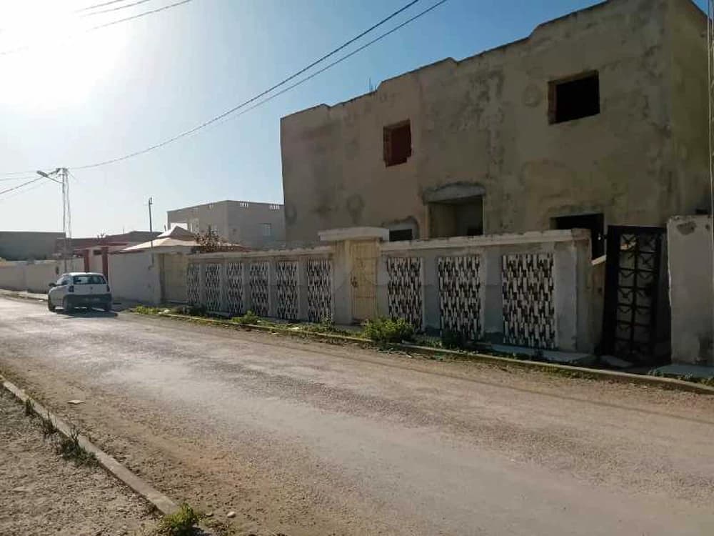 A vendre villa près nour jaafer et Ariana soghra 